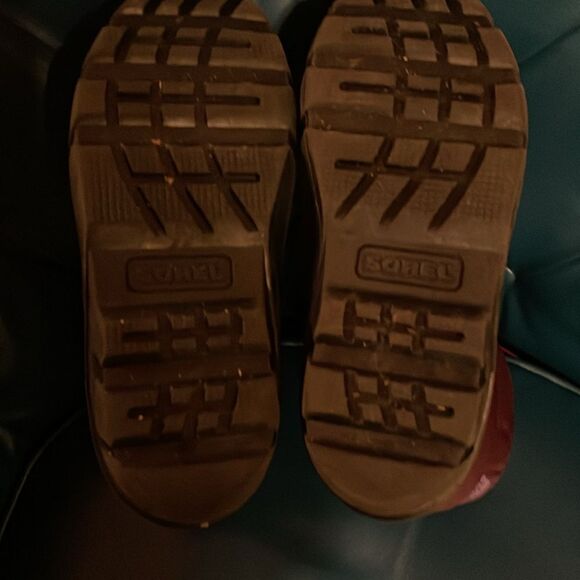 Sorel Winter Boots - Picture 7 of 11